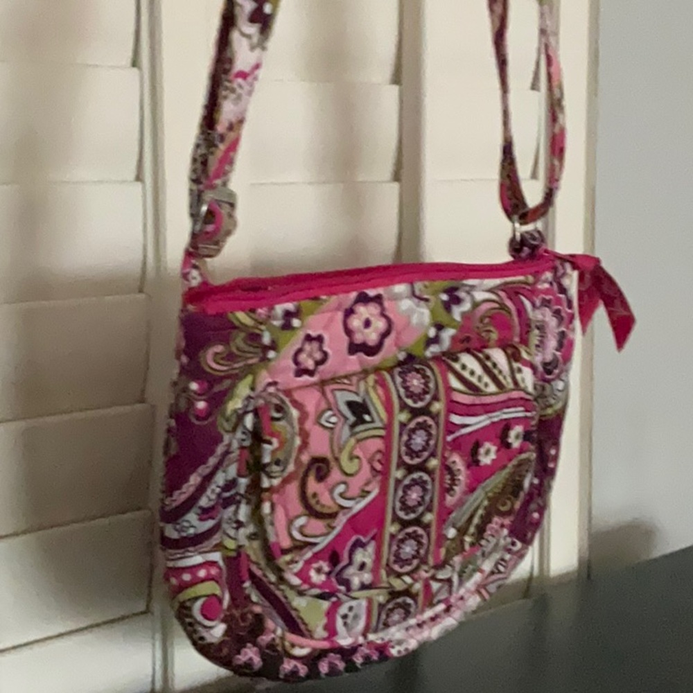 Vintage Vera Bradley Retired Very Berry Paisley Crossbody Bag NWOT - Picture 10 of 15